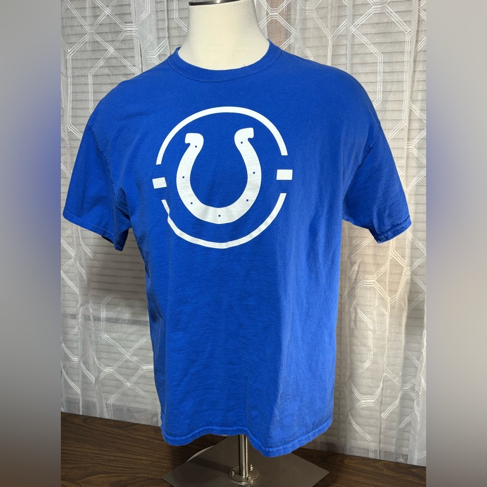 Indianapolis Colts XL Men’s Tee Horse Shoe on front This is Indiana on back 29”L - Picture 3 of 6
